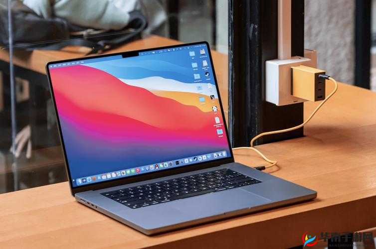 MACBOOKPRO18- 强劲性能的卓越之选