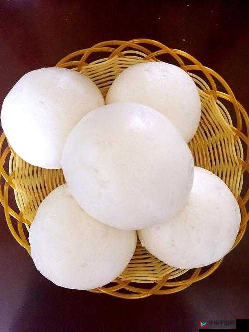 白花花的大馒头：朴实中的美味