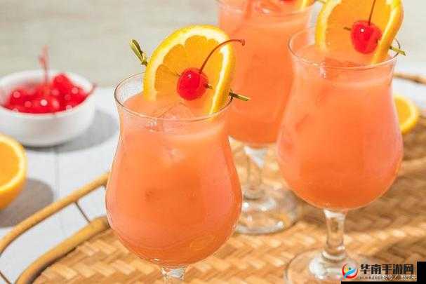 草莓丝瓜芭乐鸭脖奶茶：多样美食的独特组合