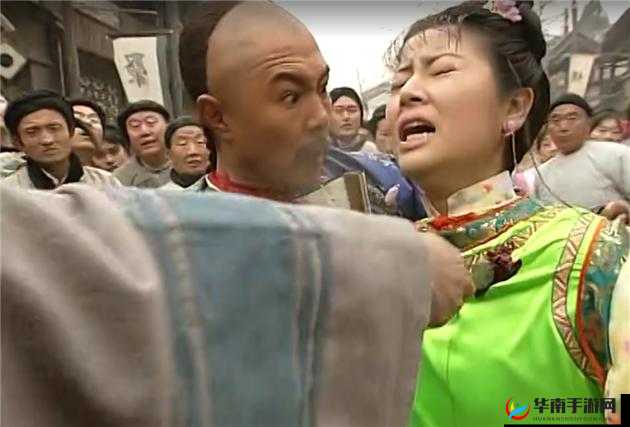 福伦找到紫薇在山洞里发现蛇咬：惊险一幕