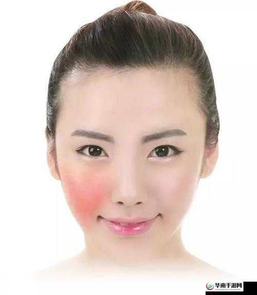 女生到达巅峰时的表现：呼吸急促、心跳加快、面部潮红