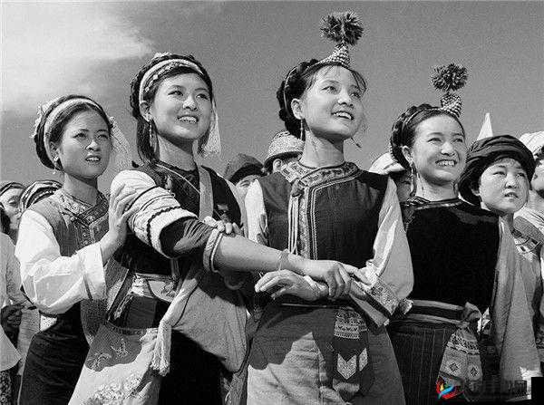 大学里的五朵金花 2：青春风采