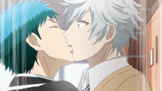 两个男生互相亲吻原声：禁忌之爱