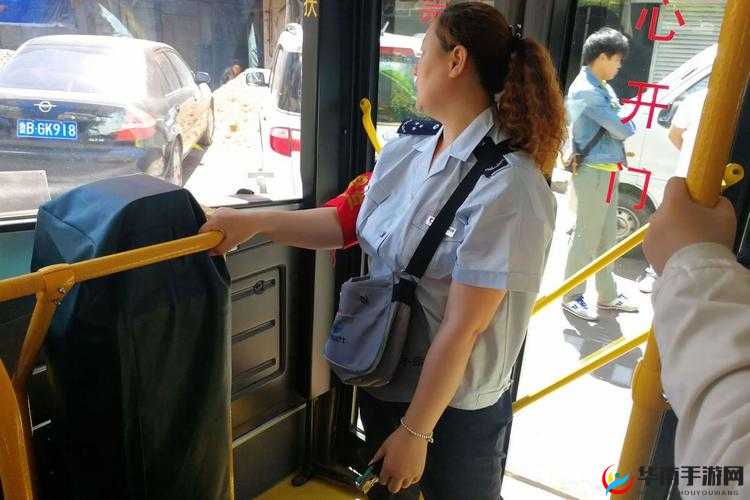 第一章公交车售票员用b检票：背后的故事
