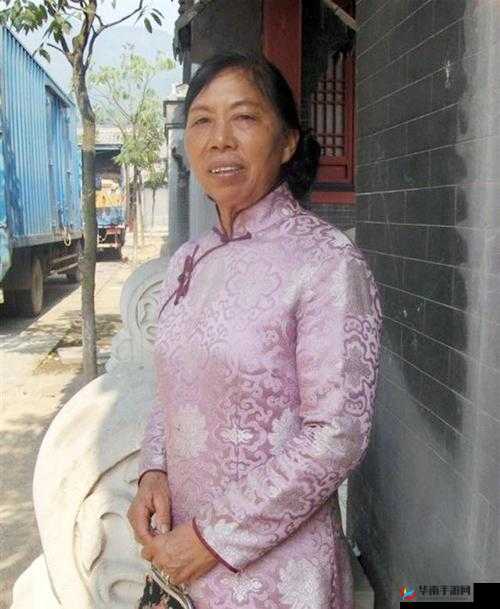 老女人 BB：背后的故事