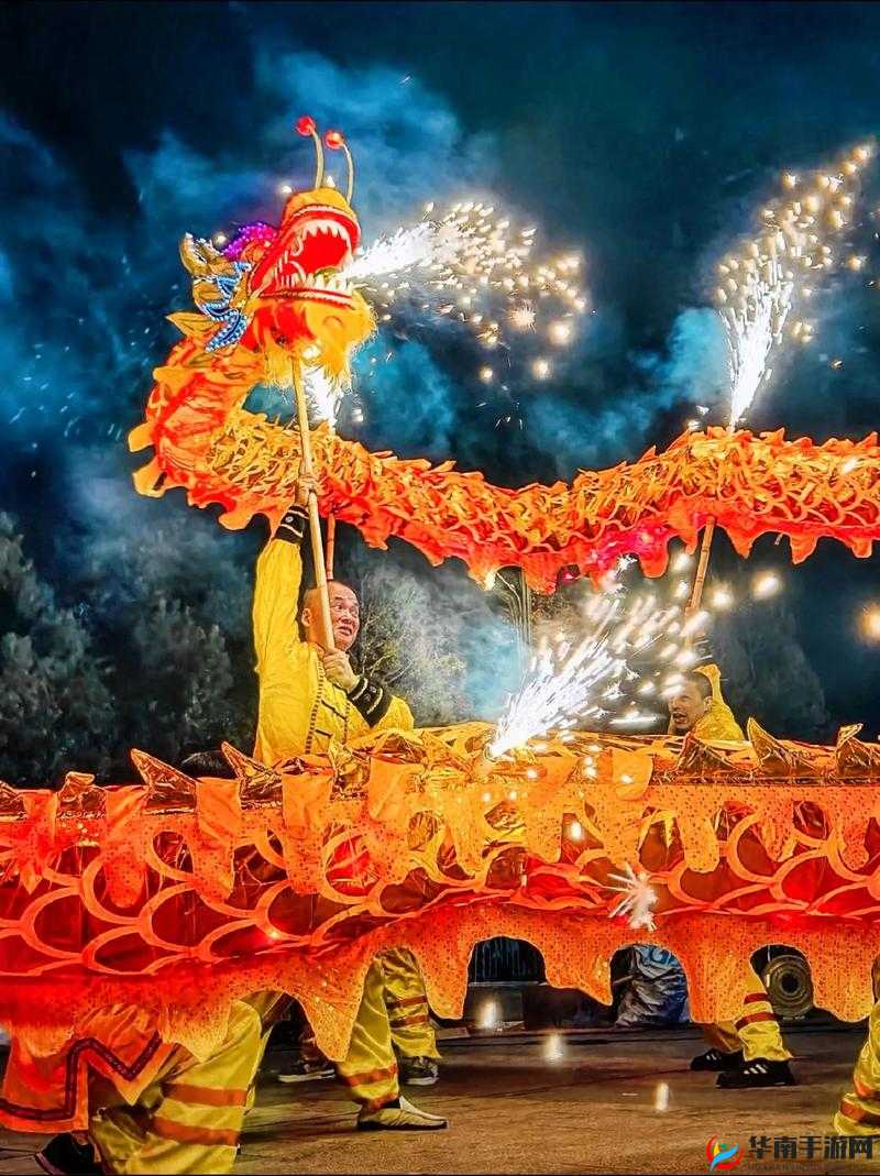 2025年蛇年春节期间，舞龙舞狮，传统文化与现代荣耀的交响