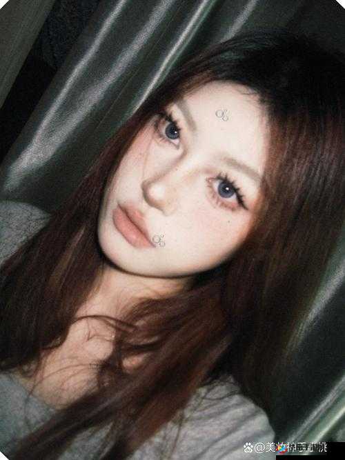 精彩自拍：caoporn 自拍展现独特魅力