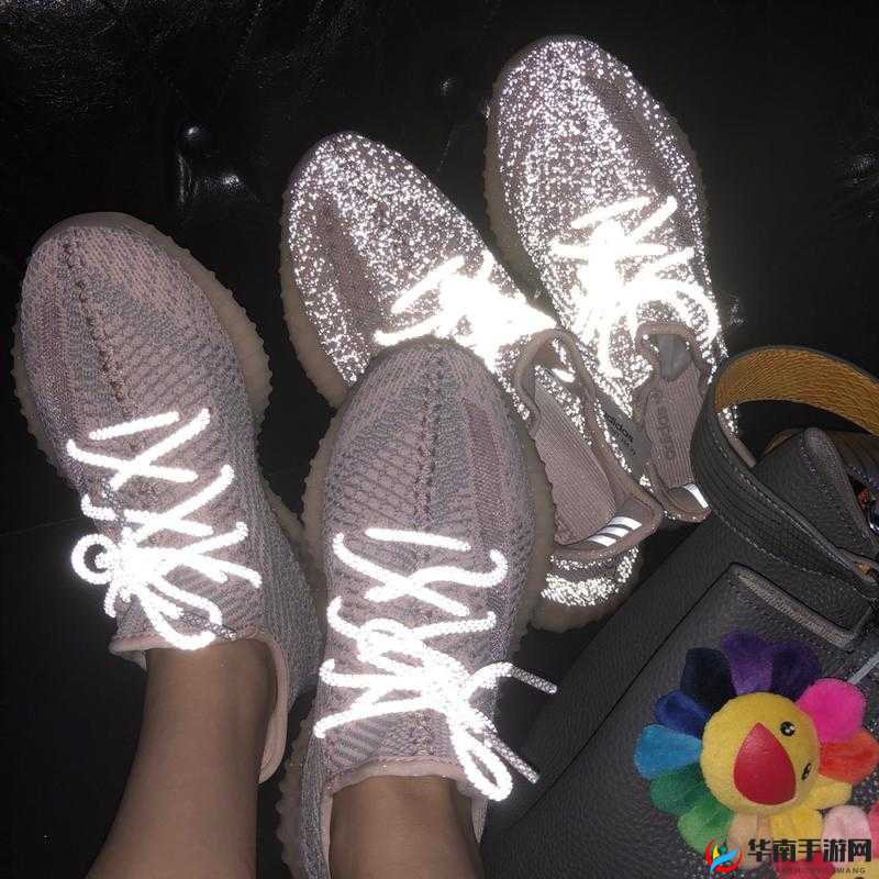 YEEZY380 蜜桃粉满天星污：时尚潮鞋的魅力新绽放
