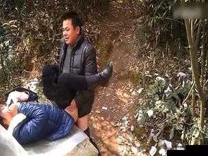 东北老头：传统与激情的交织