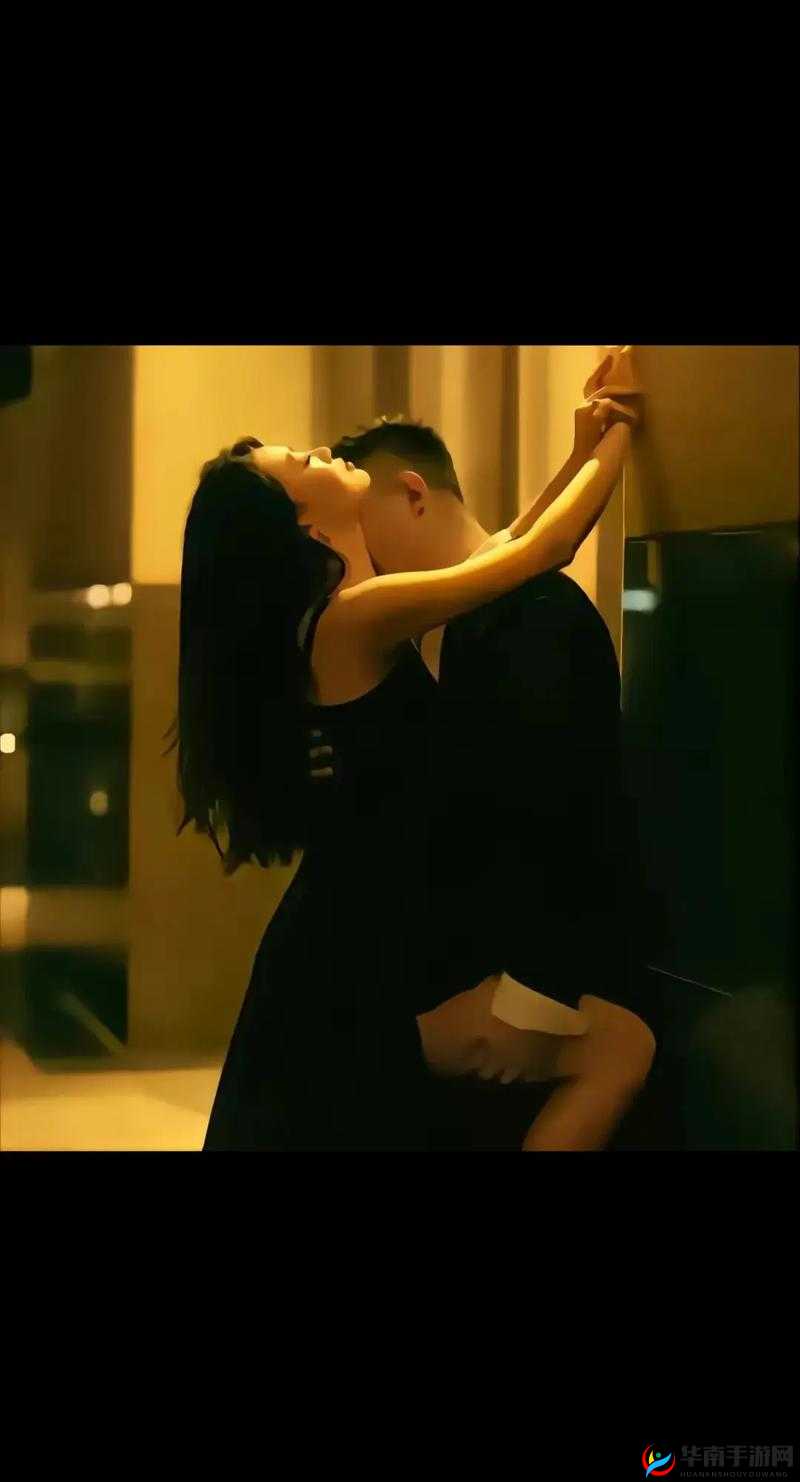 男女激情交融，演绎极致缠绵爱恋