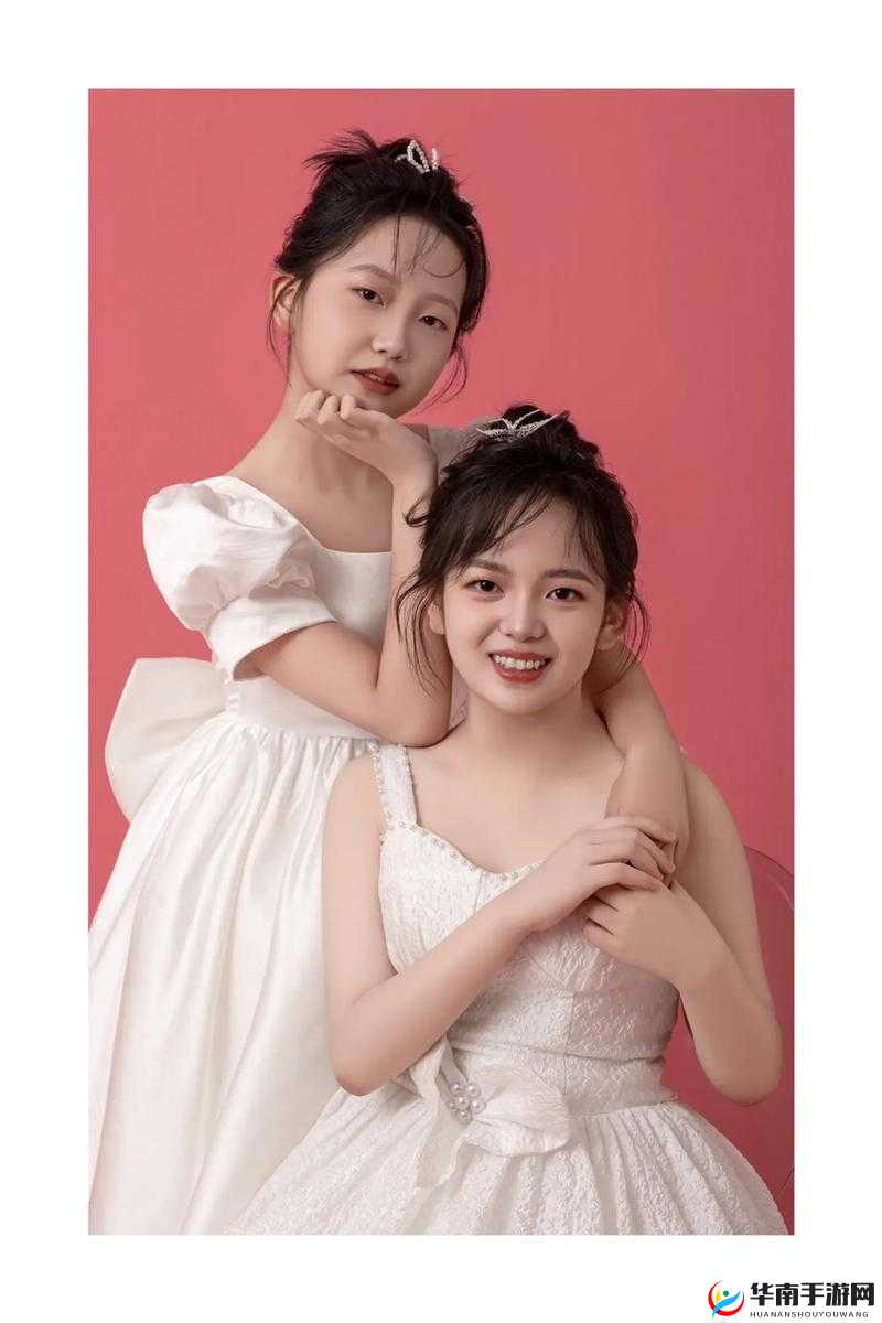姐姐和妹妹分享见过的最大尺寸，你能想象有多大吗？