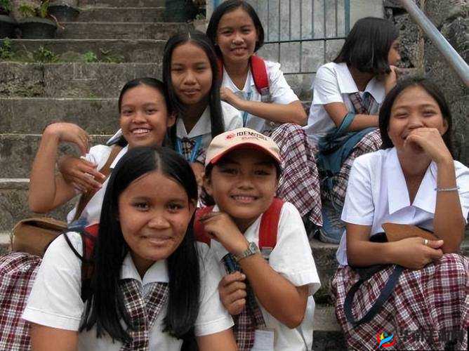 菲律宾 12 岁小孩身上有何特别之处？引发全网关注与好奇