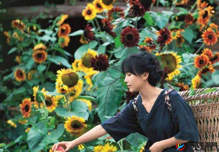 Chinese中国妞tubeHD最新视频揭秘：文化交融与时尚潮流如何影响现代年轻人生活