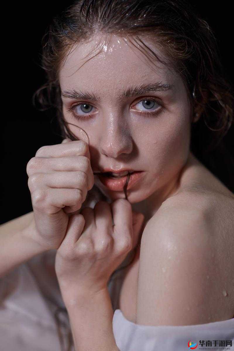 探索黑人巨大白妞喷水现象：背后的文化与社会影响深度解析