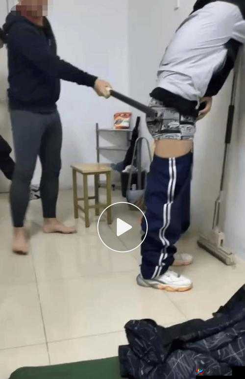 如何看待老师打学生屁股的视频在网络上广泛传播？