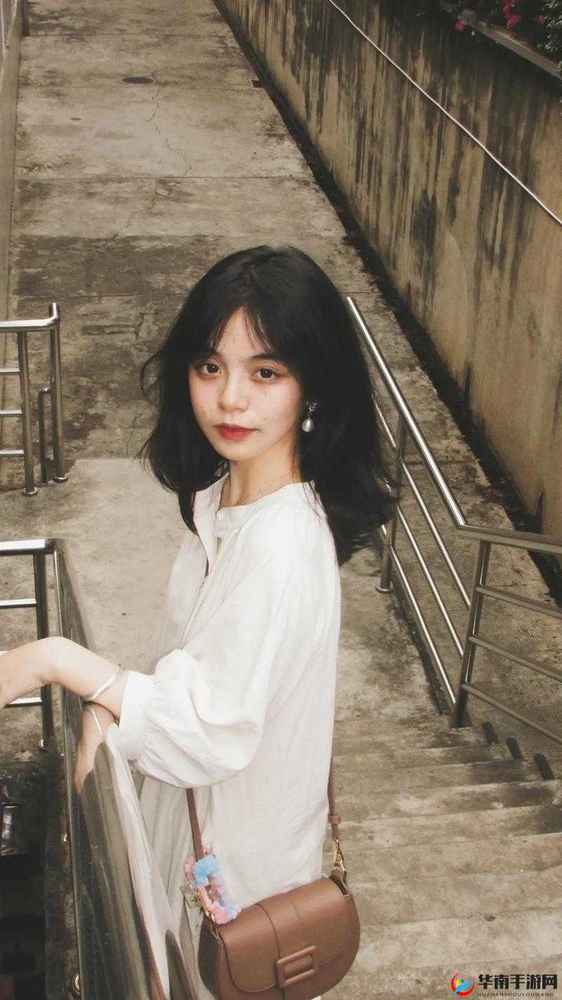 四川少妇BBB凸凸凸BBB如何用温暖话语安慰你？听听她的真心话