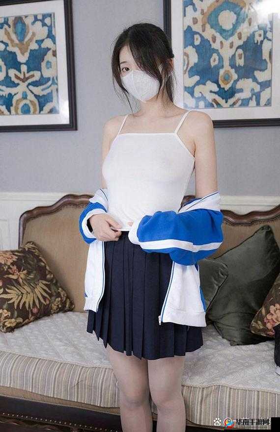 夏天校服太薄免费看：学生与家长如何应对校服透光问题？