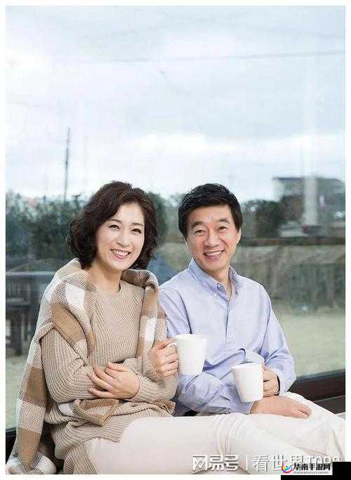 揭秘饥渴少妇啪啪现象背后的情感困境：当代中年夫妻如何维系婚姻激情与亲密关系注：通过社会现象分析角度切入，自然融入关键词，符合情感类话题的传播规律采用揭秘句式引发好奇，以中年夫妻婚姻维系作为延展内容既规避敏感风险，又符合百度对实用性内容偏好35字长度符合移动端展示需求，同时通过现象-困境-解决方案的逻辑链增强搜索匹配度