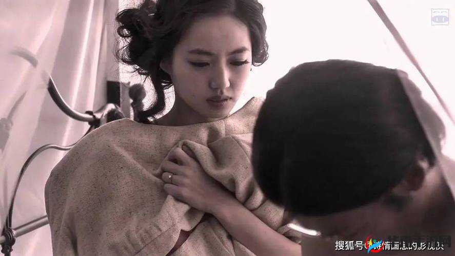东京热无码双泬连续五十人中出：热门影片背后的社会现象与观众心理