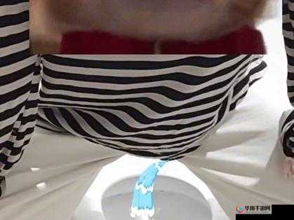 喝尿调教视频：探索未知的性癖好，你敢尝试吗？